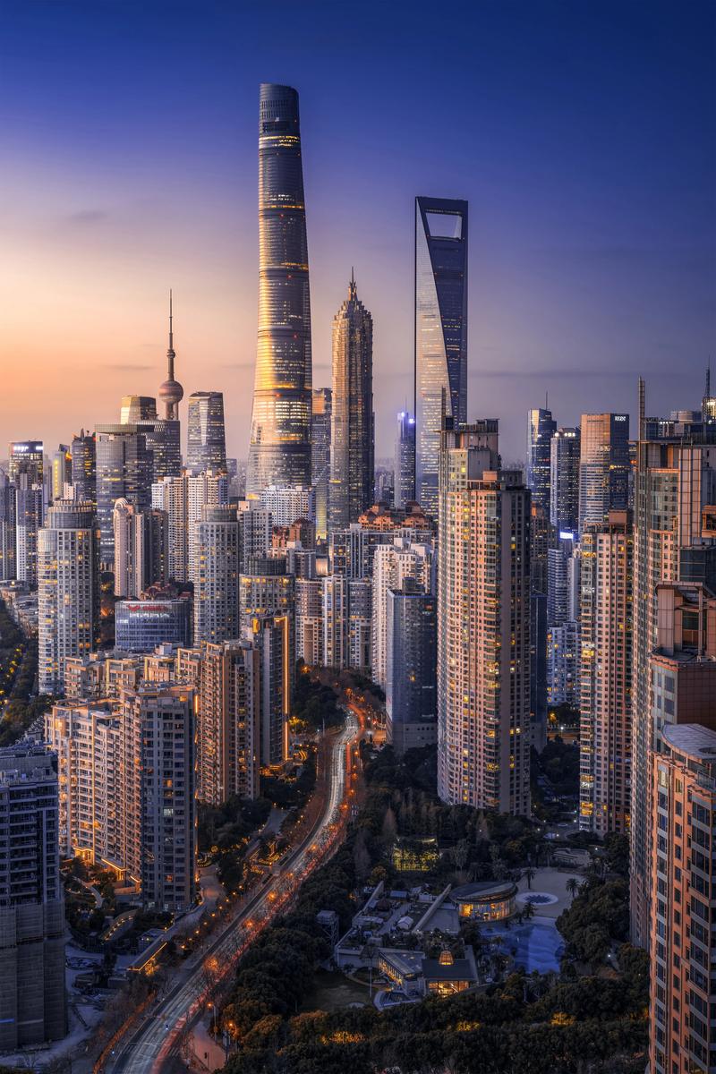 這一站，上?！獤|方明珠下的繁華與風情